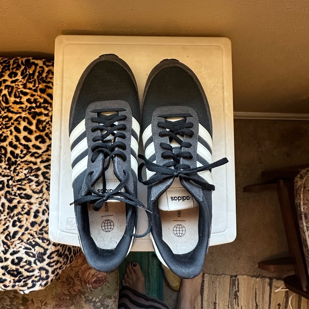 Adidas Run 70s Black and White Sneakers Never wornNew without tag or box